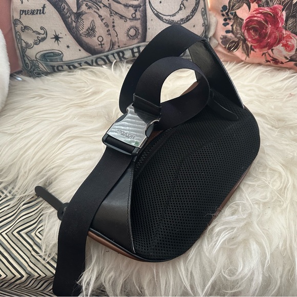 COACHxPAC-MAN LIMITED EDITION adjustable belt bag in good shape! - Picture 2 of 8